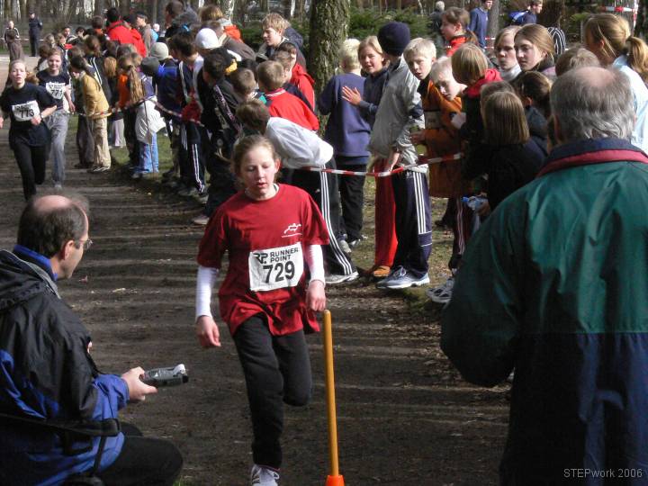06-04-05n037WaldlaufSchule 