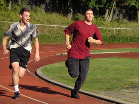 04-09-03n023sportfest