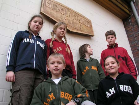 04-01-31n01hamburgkids